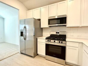 113 Imola St in Hutto, TX - Building Photo - Building Photo