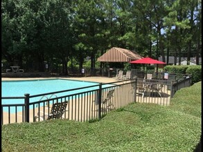 Mill Creek Apartments in Memphis, TN - Building Photo - Building Photo