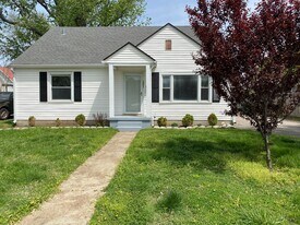 1931 Cherokee Dr in Owensboro, KY - Building Photo
