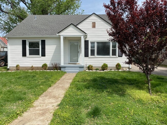 property at 1931 Cherokee Dr