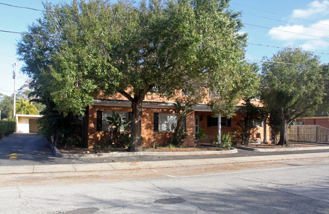 608 S Lincoln in Tampa, FL - Foto de edificio - Building Photo