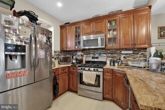 1540 S Mole St in Philadelphia, PA - Building Photo - Building Photo