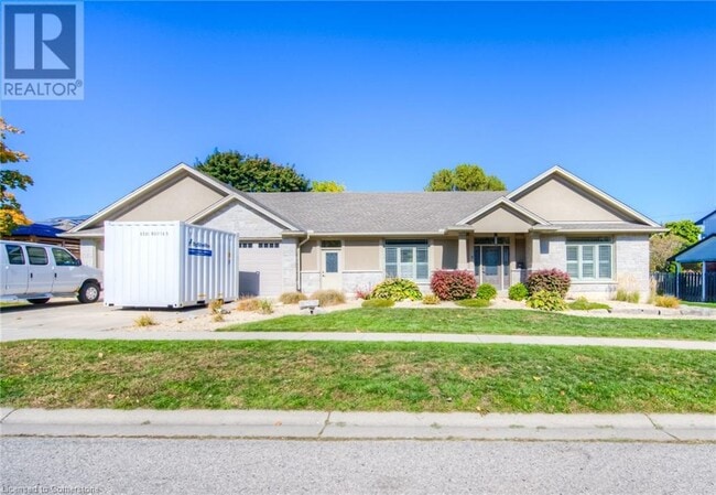 property at 7 Owen Ave
