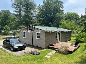 2918 Bradshaw Rd in Salem, VA - Building Photo - Building Photo