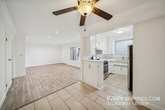 1215 Hayworth Ave in West Hollywood, CA - Building Photo - Building Photo