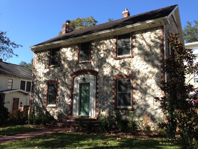 1114 SW 6th Ave in Gainesville, FL - Building Photo - Building Photo