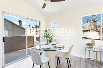 2432 Moon Dust Dr in Chino Hills, CA - Foto de edificio - Building Photo