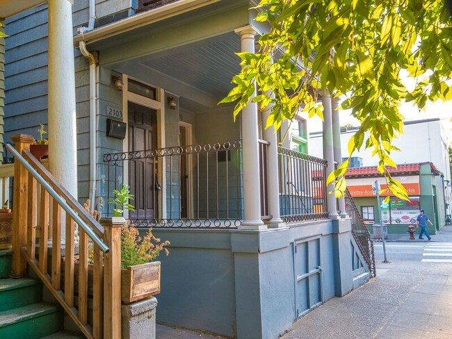 property at 2103 NW Hoyt St