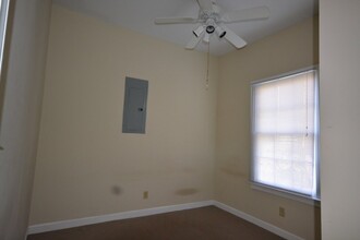 542 E Anderson St in Savannah, GA - Building Photo - Building Photo