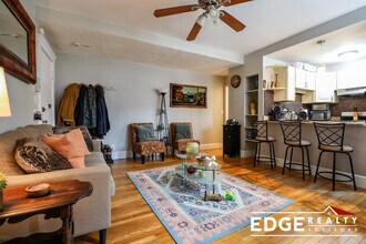 110 Lanark Rd, Unit 7 in Boston, MA - Foto de edificio - Building Photo