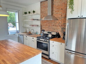 1826 Republic St in Cincinnati, OH - Building Photo - Building Photo