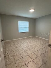 10405 N Jasmine Ave in Tampa, FL - Building Photo - Building Photo