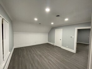 421 Washington St, Unit #2 in Barrington, IL - Foto de edificio - Building Photo