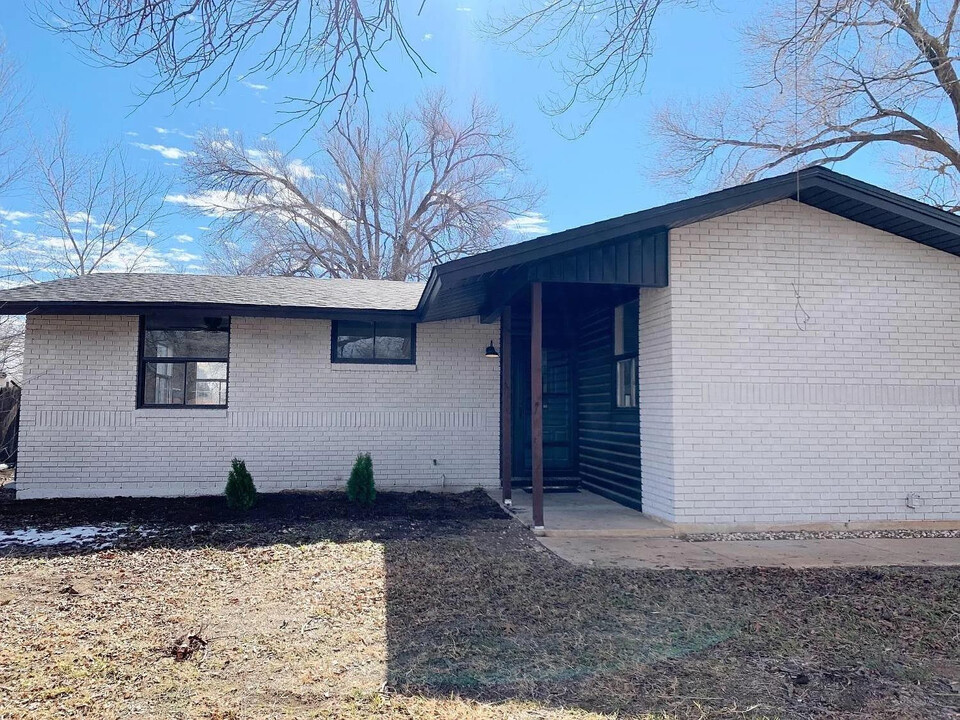 4823 24th St in Lubbock, TX - Building Photo