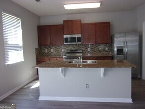 2240 Sawgrass Dr in Hampton, GA - Building Photo - Building Photo