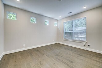 5315 Egbert St in Houston, TX - Building Photo - Building Photo