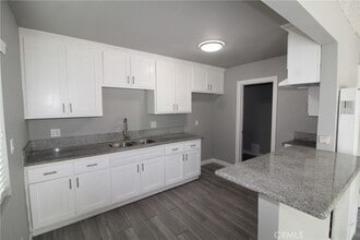 1911 N Santa Fe Ave, Unit 5 in Compton, CA - Building Photo - Building Photo