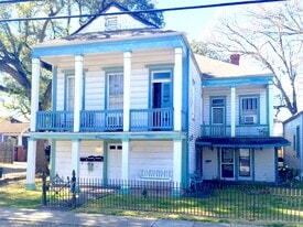 1800 Dante St, Unit 203 in New Orleans, LA - Building Photo