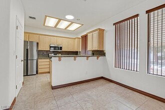 2194 Picture Rock Ave in Henderson, NV - Building Photo - Building Photo