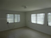 7420 SW 39th Terrace in Miami, FL - Building Photo - Building Photo