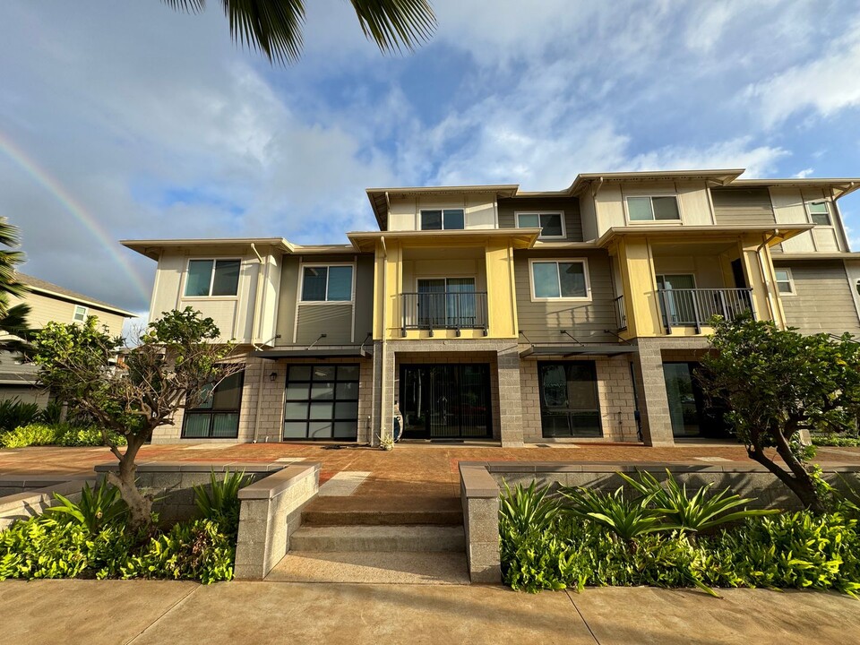 91-3525-3525 Kauluakoko St in Ewa Beach, HI - Building Photo