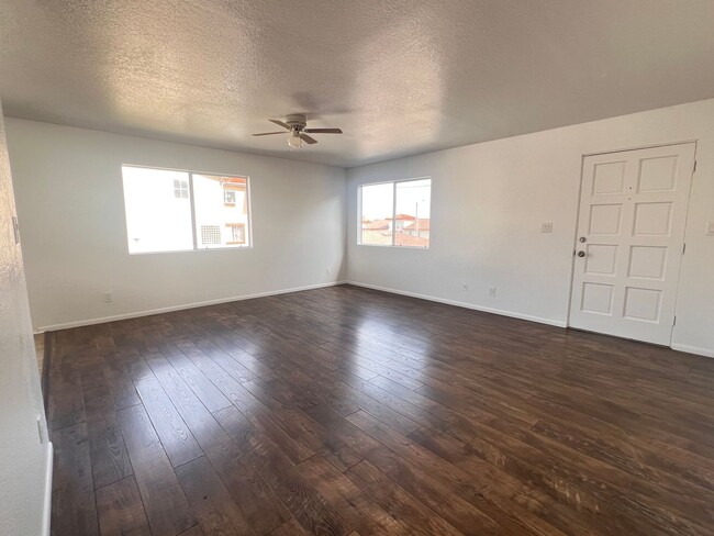 2429 S Cabrillo Ave in Los Angeles, CA - Building Photo - Building Photo