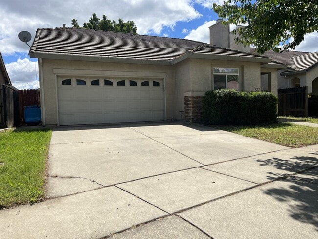 property at 832 Graystone Ct