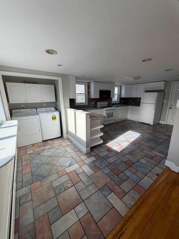 18 Grove St in Lynn, MA - Building Photo - Building Photo