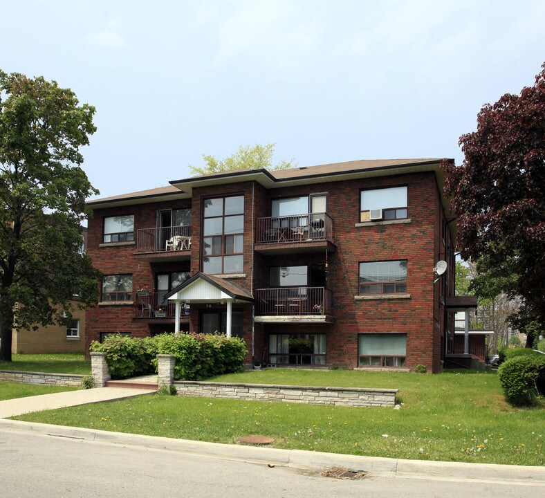 36 Meadowbrook Rd in Toronto, ON - Building Photo