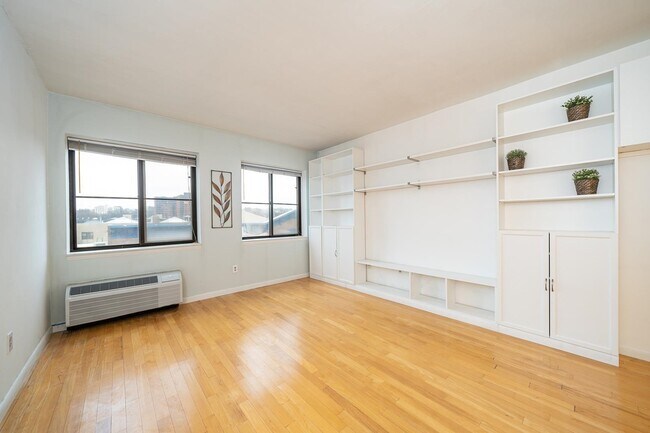 463 1st St in Hoboken, NJ - Building Photo - Building Photo