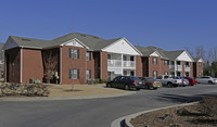 Lucky Pointe Apartments 55+ in La Fayette, GA - Foto de edificio - Building Photo