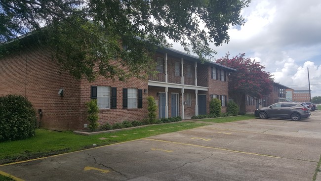 Audubon Point Townhouse Apartments