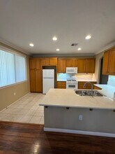 392 Bjorn Ct in Hemet, CA - Building Photo - Building Photo