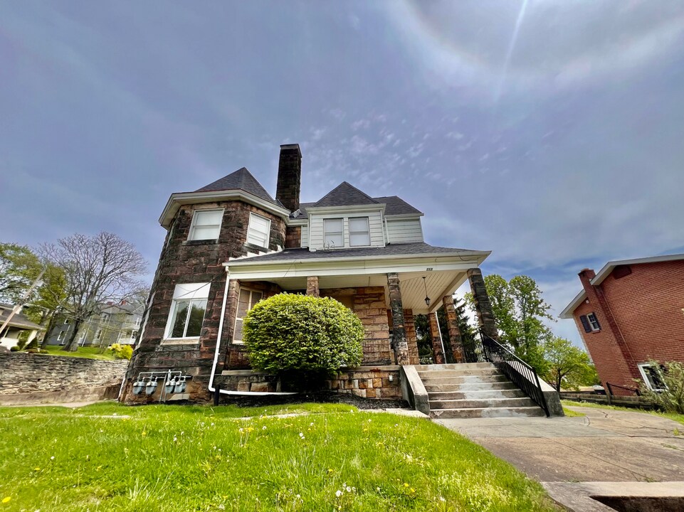212 N Highland Ave-Unit -#3 in Cheswick, PA - Foto de edificio