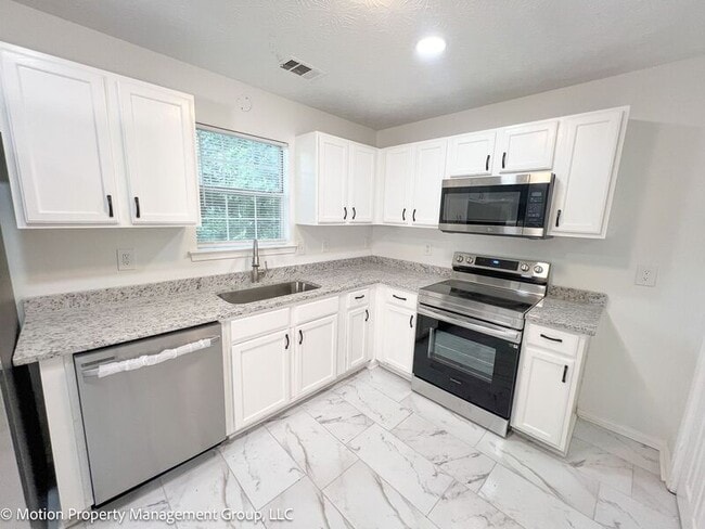 7155 Pineneedle Dr SW in Covington, GA - Building Photo - Building Photo