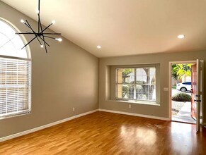4532 E Saint John Rd in Phoenix, AZ - Building Photo - Building Photo