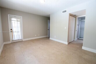 9100 W Atlantic Blvd in Coral Springs, FL - Foto de edificio - Building Photo