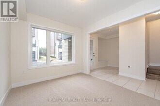 28 Credit Ln in Richmond Hill, ON - Building Photo - Building Photo