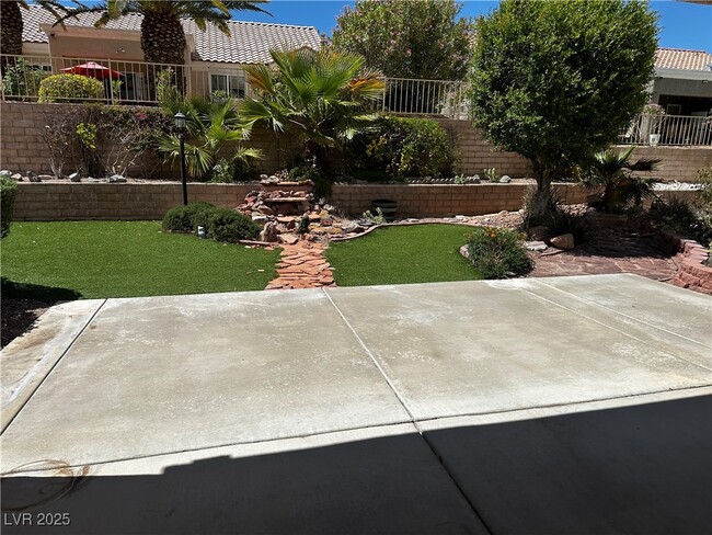 property at 2521 Highvale Dr