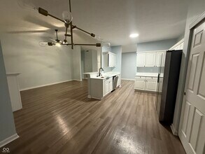 5882 Hollow Oak Trail in Carmel, IN - Building Photo - Building Photo