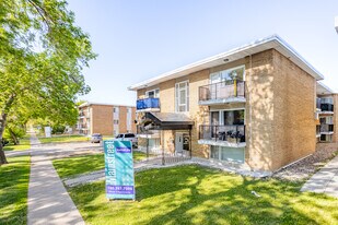 Oliver 3 Apartments in Edmonton, AB - Building Photo