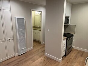 2742 Oak Rd, Unit 177 in Walnut Creek, CA - Building Photo - Building Photo