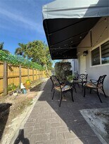 15241 SW 161 Terrace in Miami, FL - Building Photo