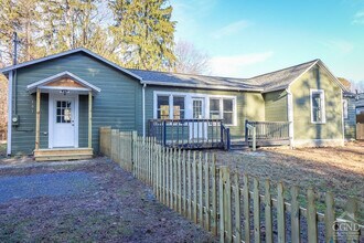 101 Orinsekwa Rd in Valatie, NY - Building Photo - Building Photo