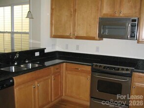 527 Dubois Court in Charlotte, NC - Building Photo - Building Photo