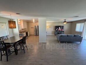 77665 Michigan Dr in Palm Desert, CA - Building Photo - Building Photo