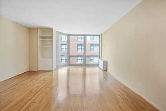 21 W Goethe St, Unit 15D in Chicago, IL - Building Photo - Building Photo