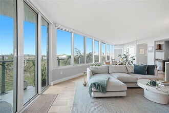 2155 Washington Ct in Miami Beach, FL - Building Photo - Building Photo