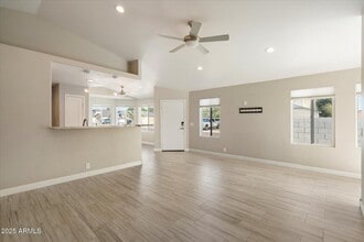 8835 W Michelle Dr in Peoria, AZ - Building Photo - Building Photo