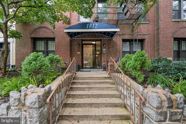 property at 1812 Vernon St NW
